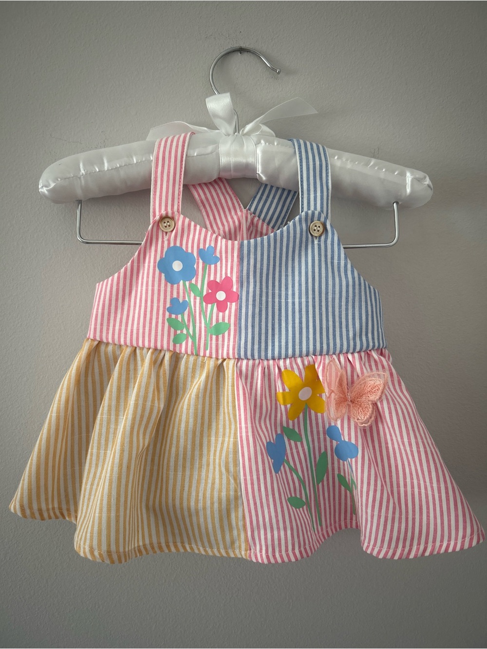 Floral Summer Set with Flowers and Butterfly Embellishment Girls Size 6-9 Months